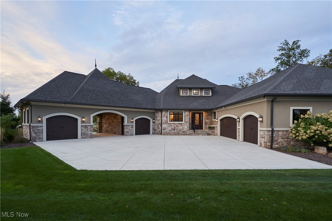 Sharon Falls - Residential