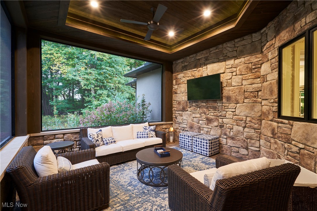 Sharon Falls - Residential