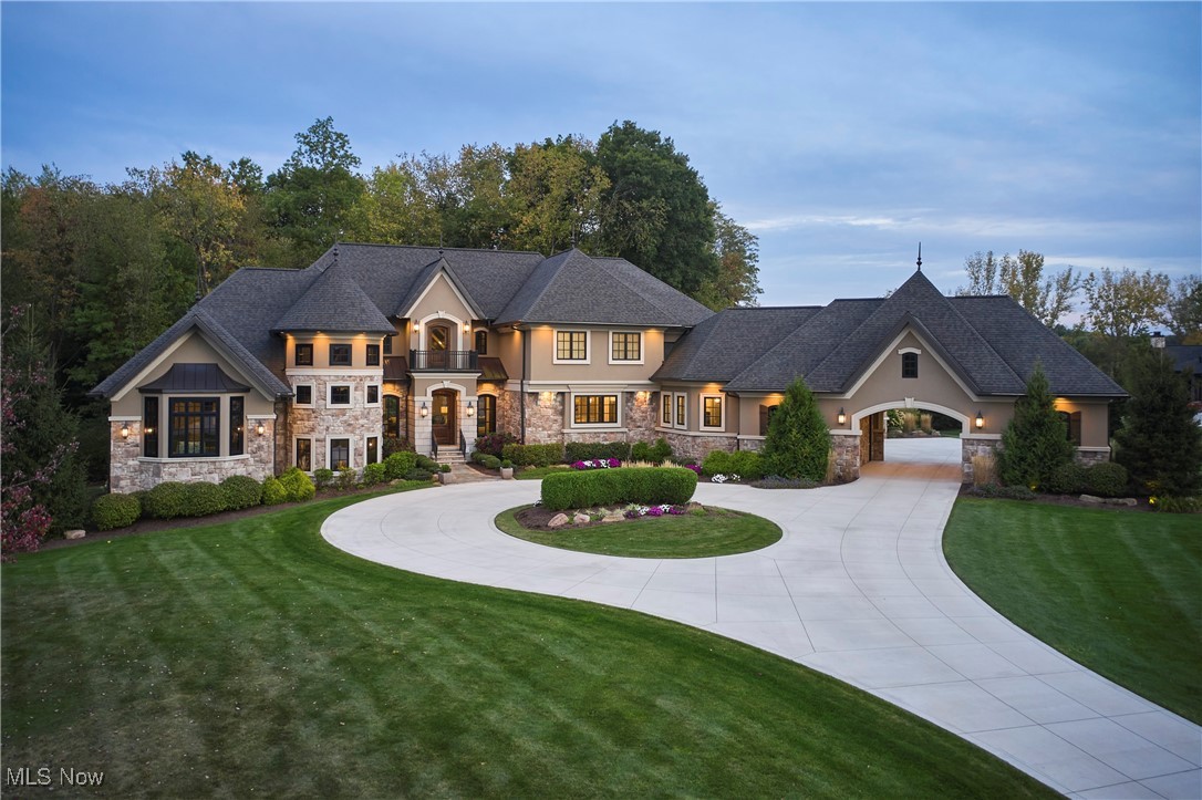Sharon Falls - Residential