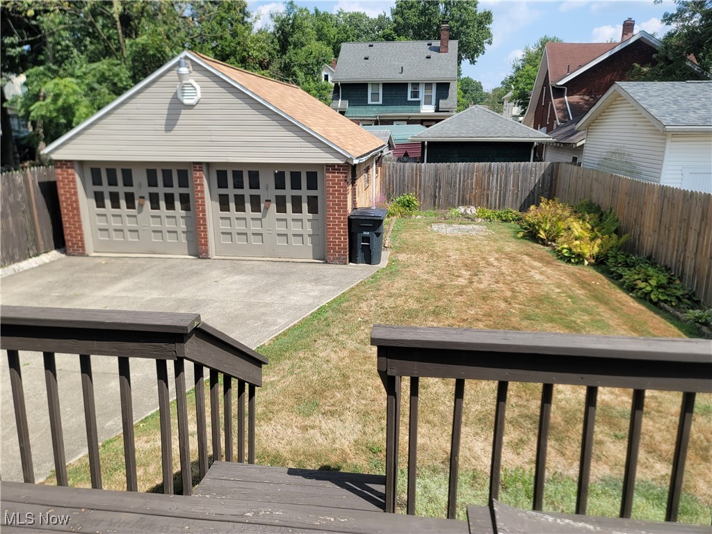 Carl - Residential
