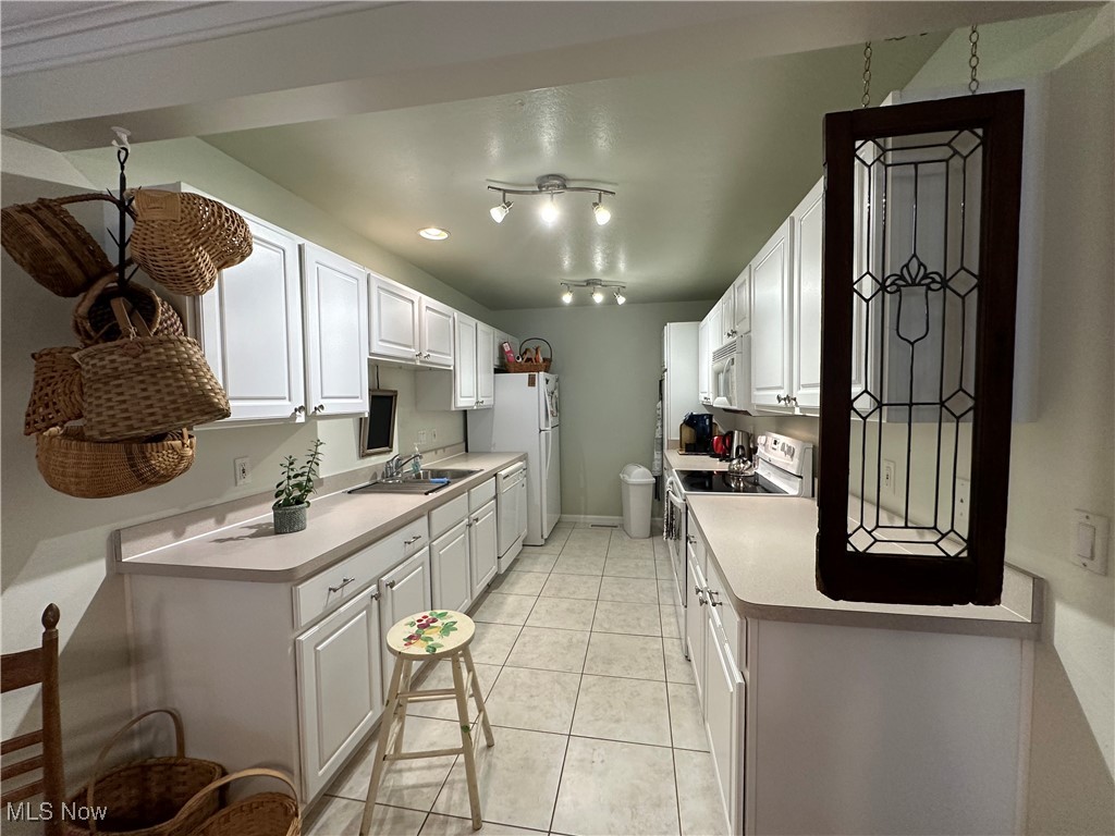 Savannah Condos - Residential