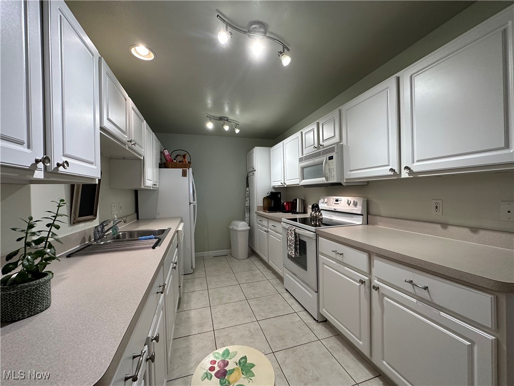 Savannah Condos - Residential