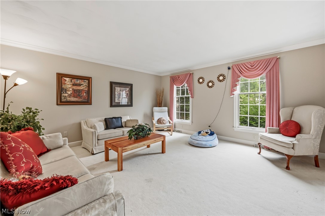 Russo-Lakhani Woods #2 - Residential