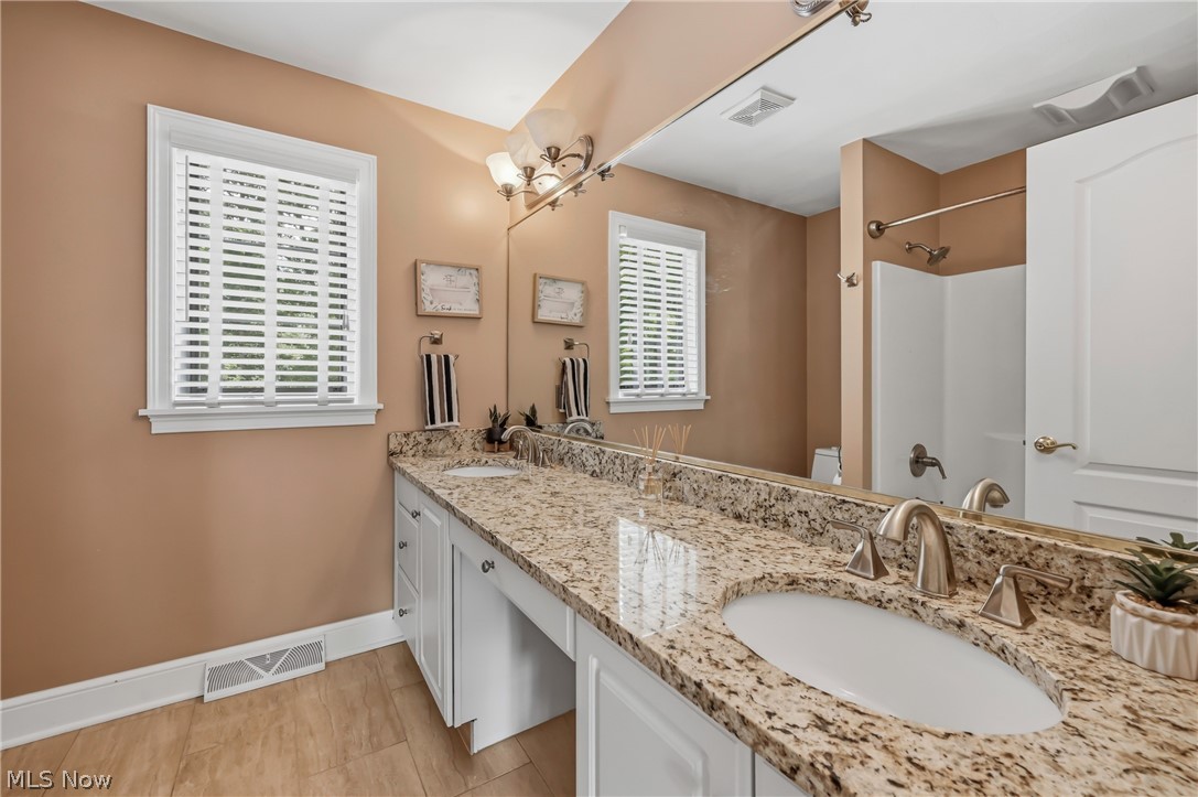 Russo-Lakhani Woods #2 - Residential
