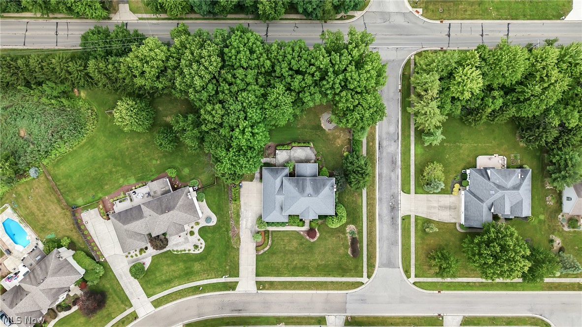 Russo-Lakhani Woods #2 - Residential