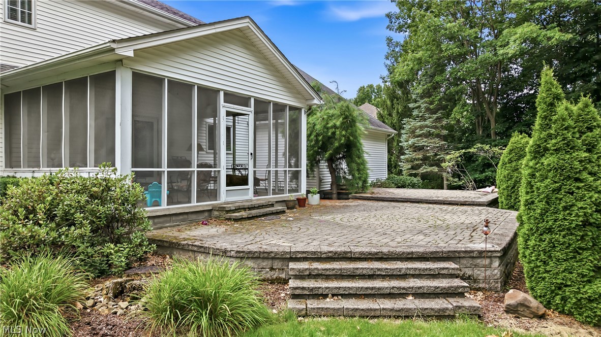 Russo-Lakhani Woods #2 - Residential