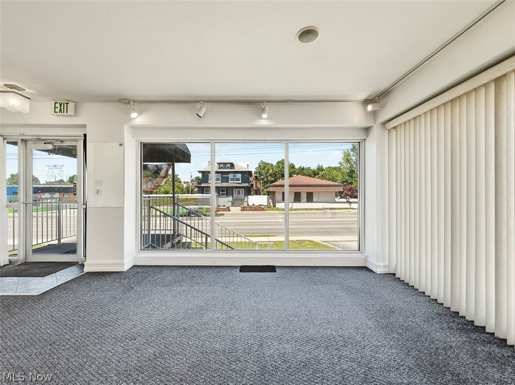 Golf Gardens - Residential