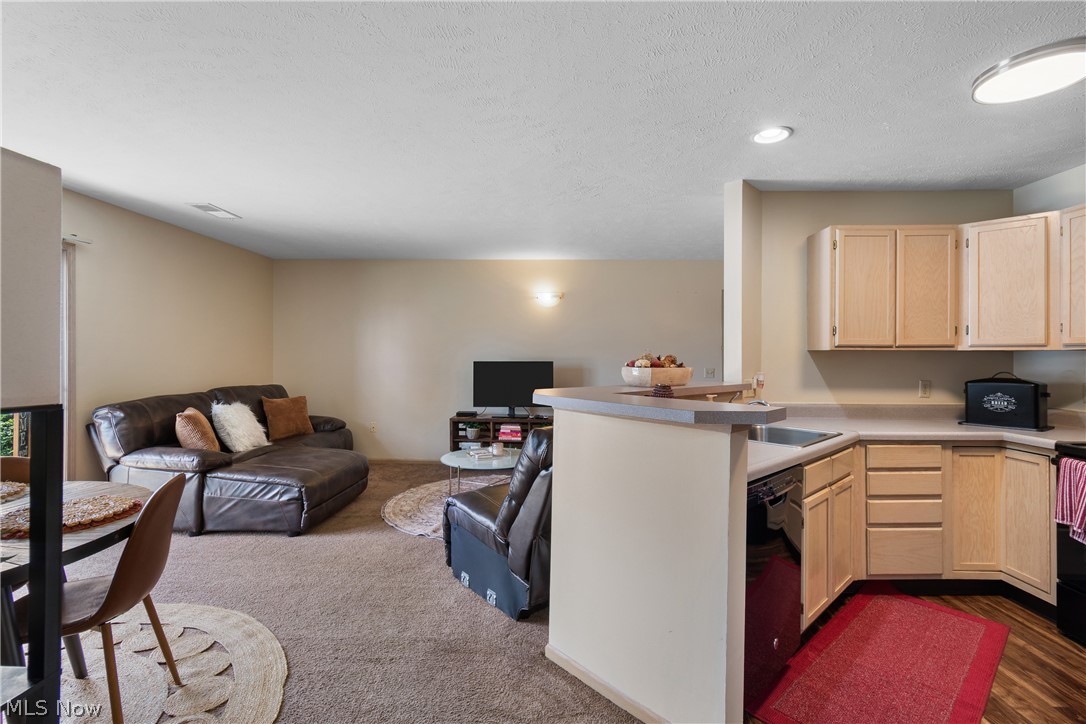 Brookledge Commons Condo - Residential