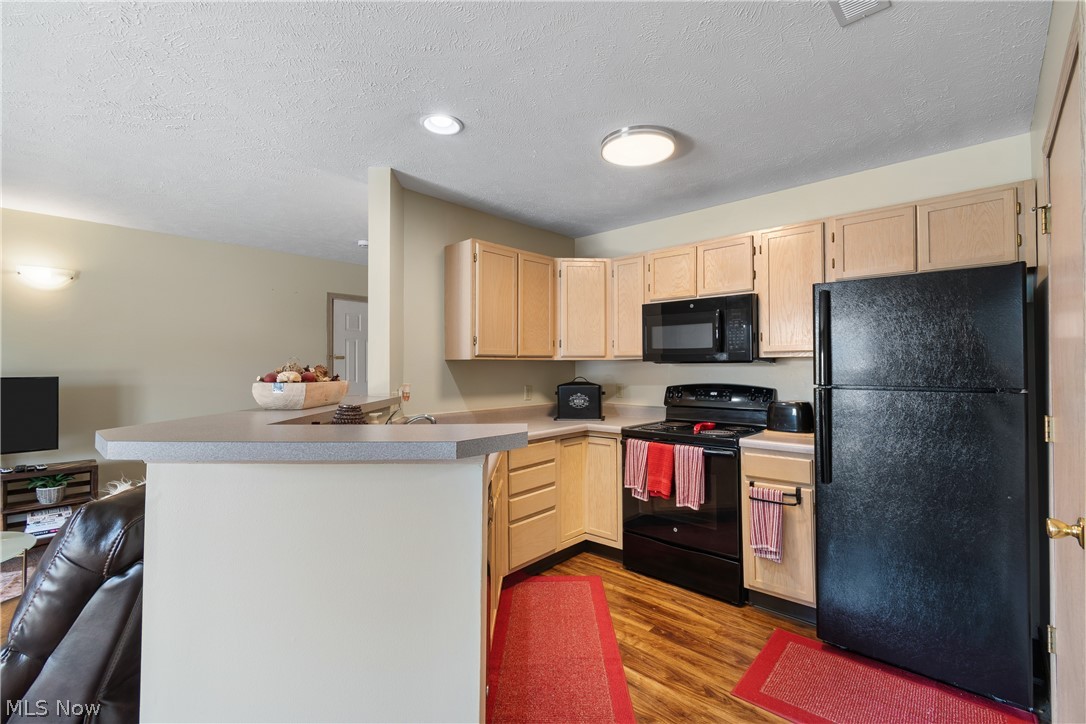 Brookledge Commons Condo - Residential