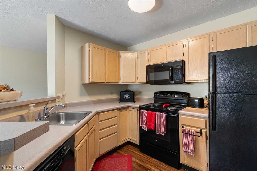 Brookledge Commons Condo - Residential