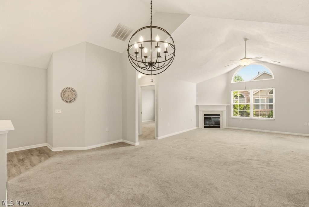 Villas/Hawthorn Woods Condo Ph - Residential