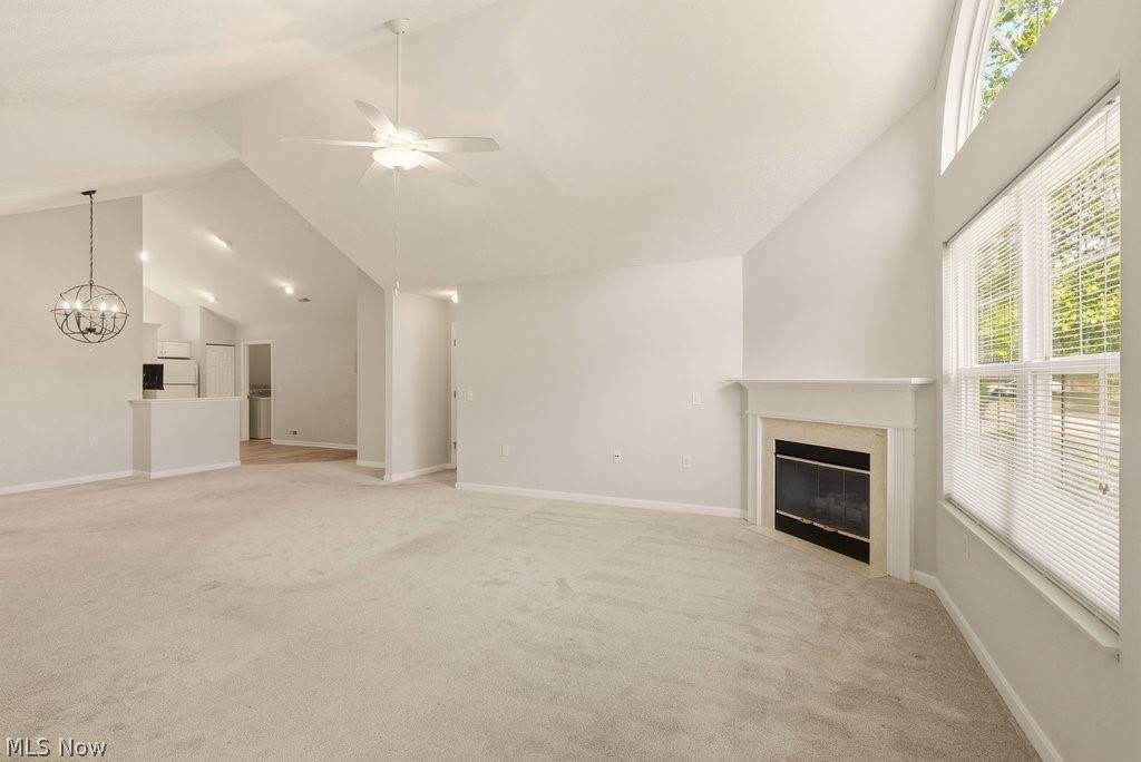 Villas/Hawthorn Woods Condo Ph - Residential