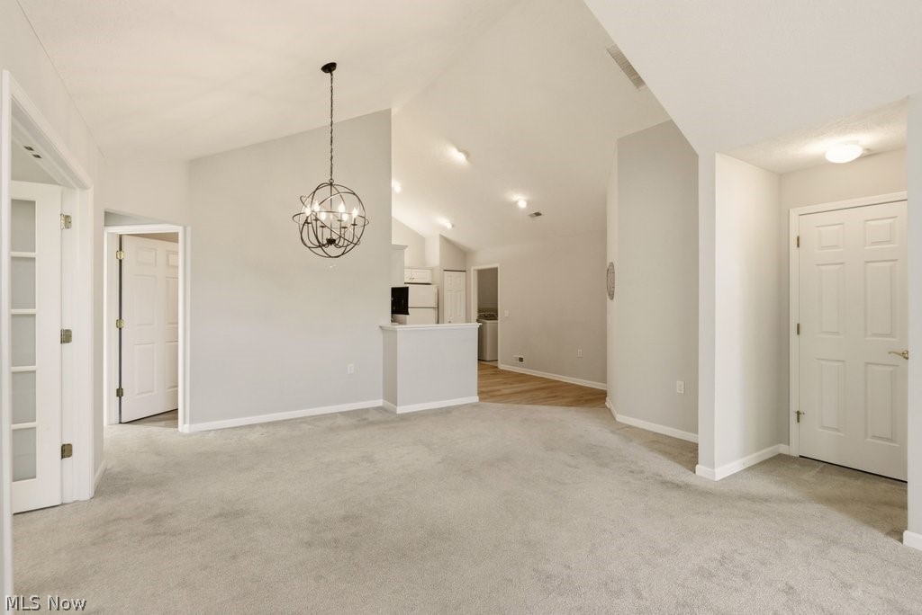 Villas/Hawthorn Woods Condo Ph - Residential