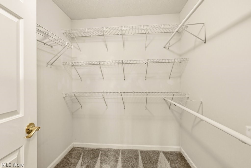 Villas/Hawthorn Woods Condo Ph - Residential