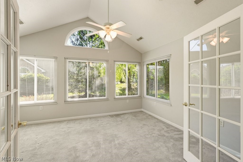 Villas/Hawthorn Woods Condo Ph - Residential