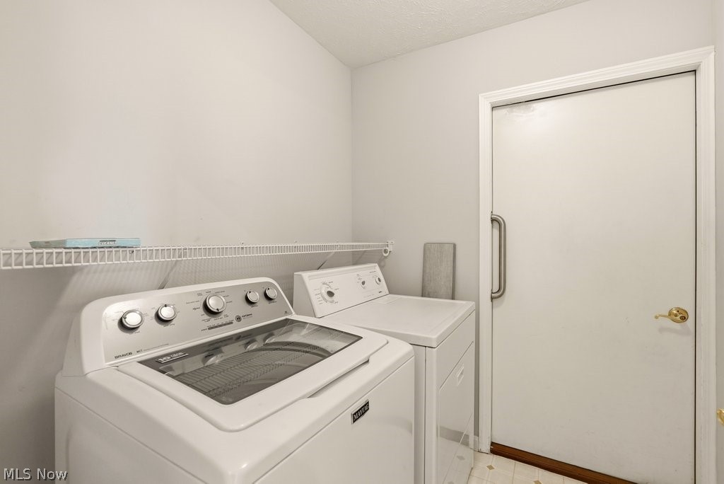 Villas/Hawthorn Woods Condo Ph - Residential