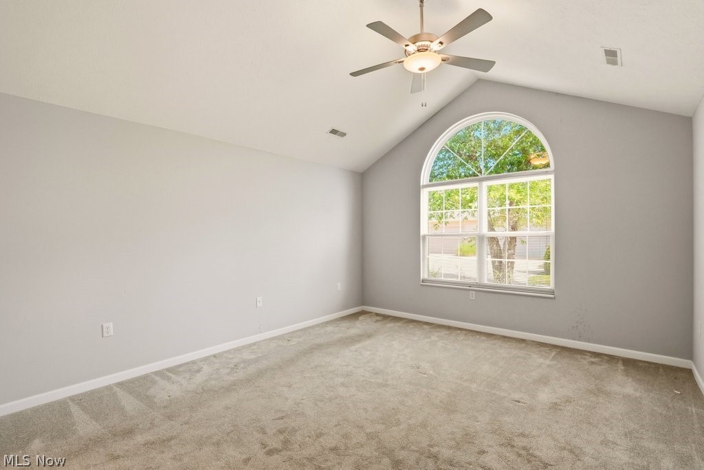 Villas/Hawthorn Woods Condo Ph - Residential