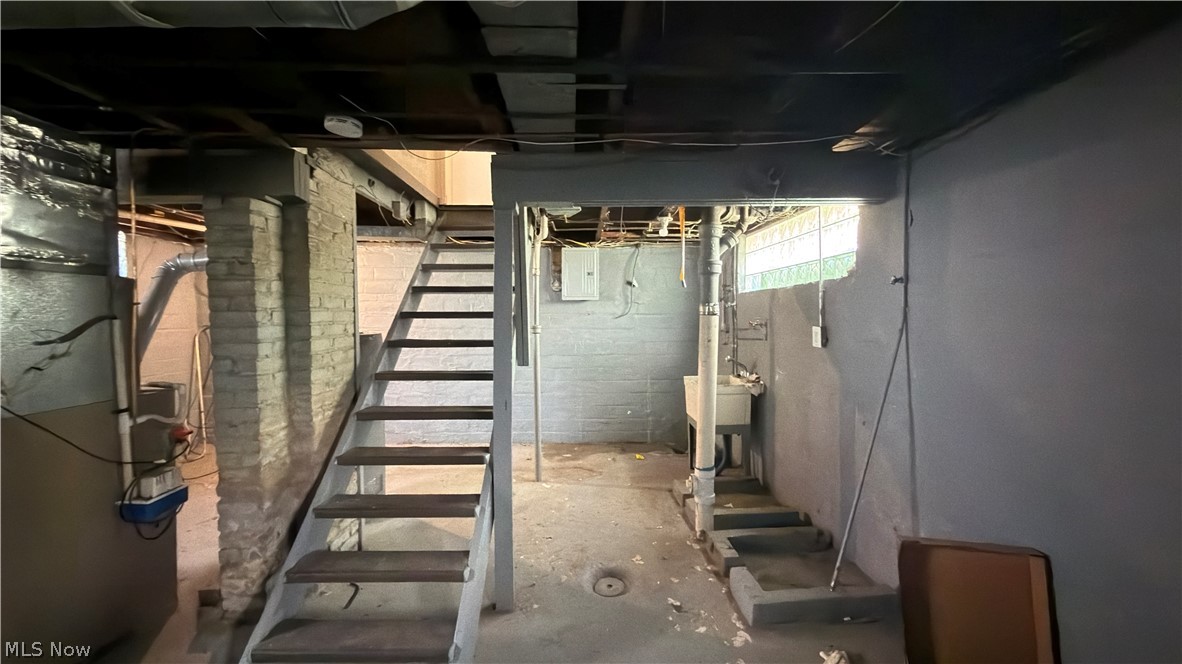Seltzer-Round Companys Garfie - Residential