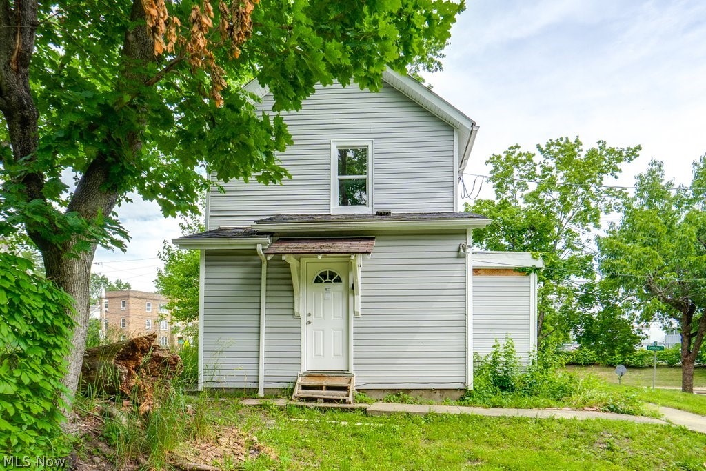 Akron - Residential Income