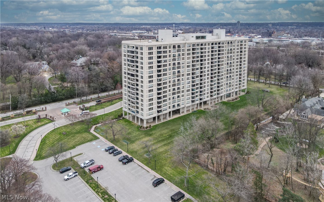 Bratenahl Place - Residential
