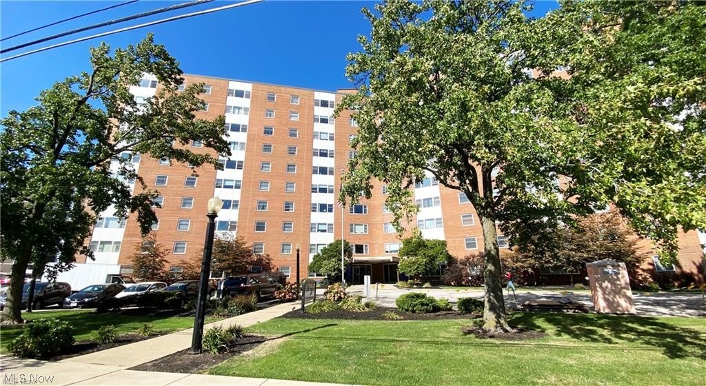 Lake House Condominium - Residential