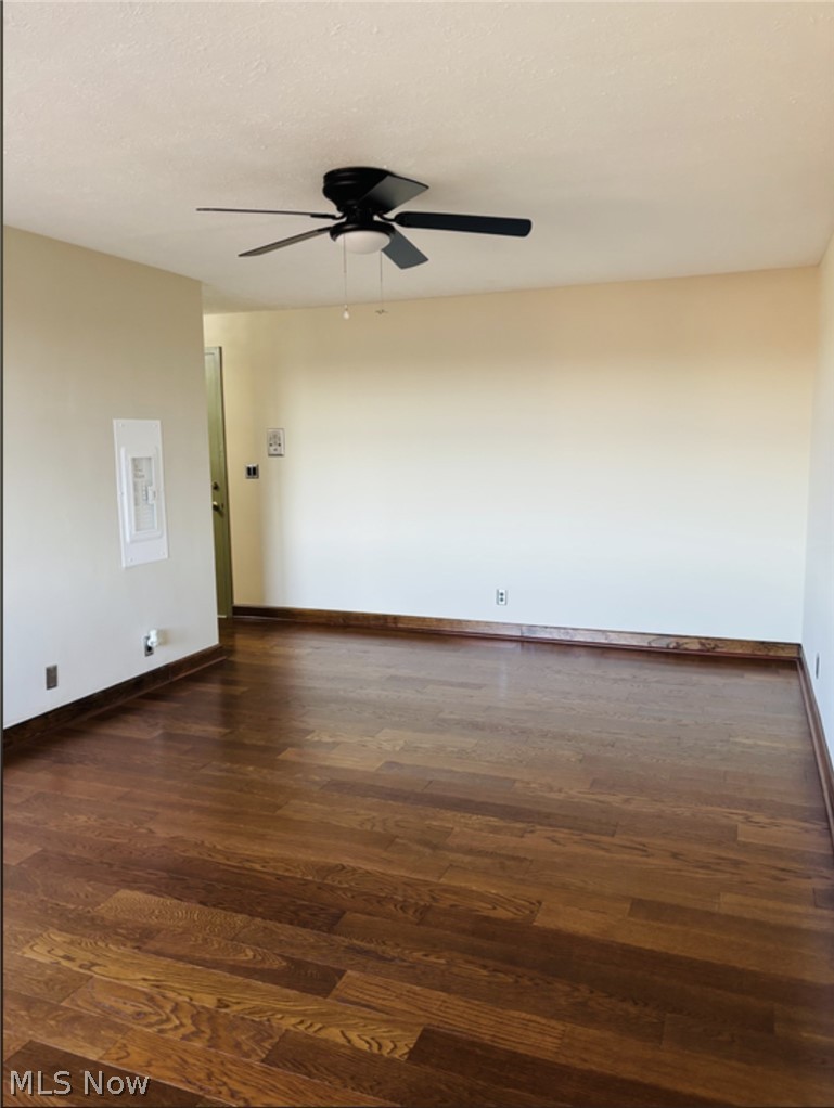 Lake House Condominium - Residential