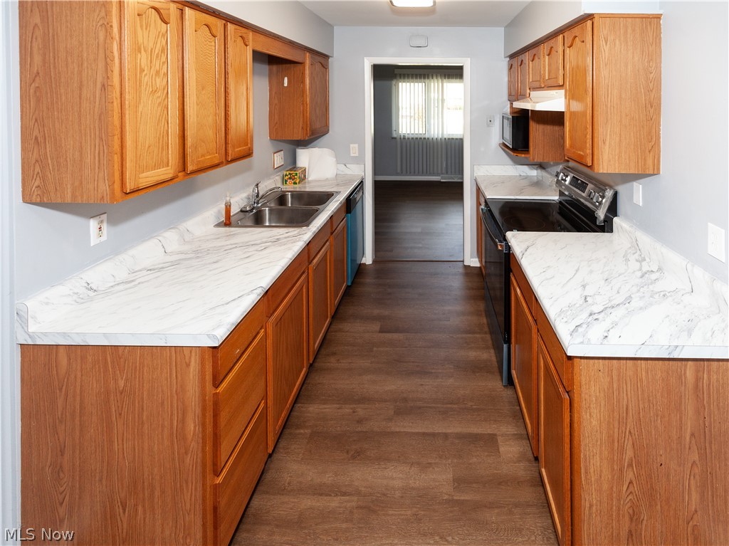 Countryclub Condo - Residential