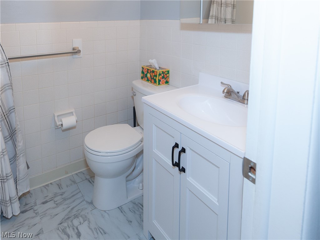 Countryclub Condo - Residential