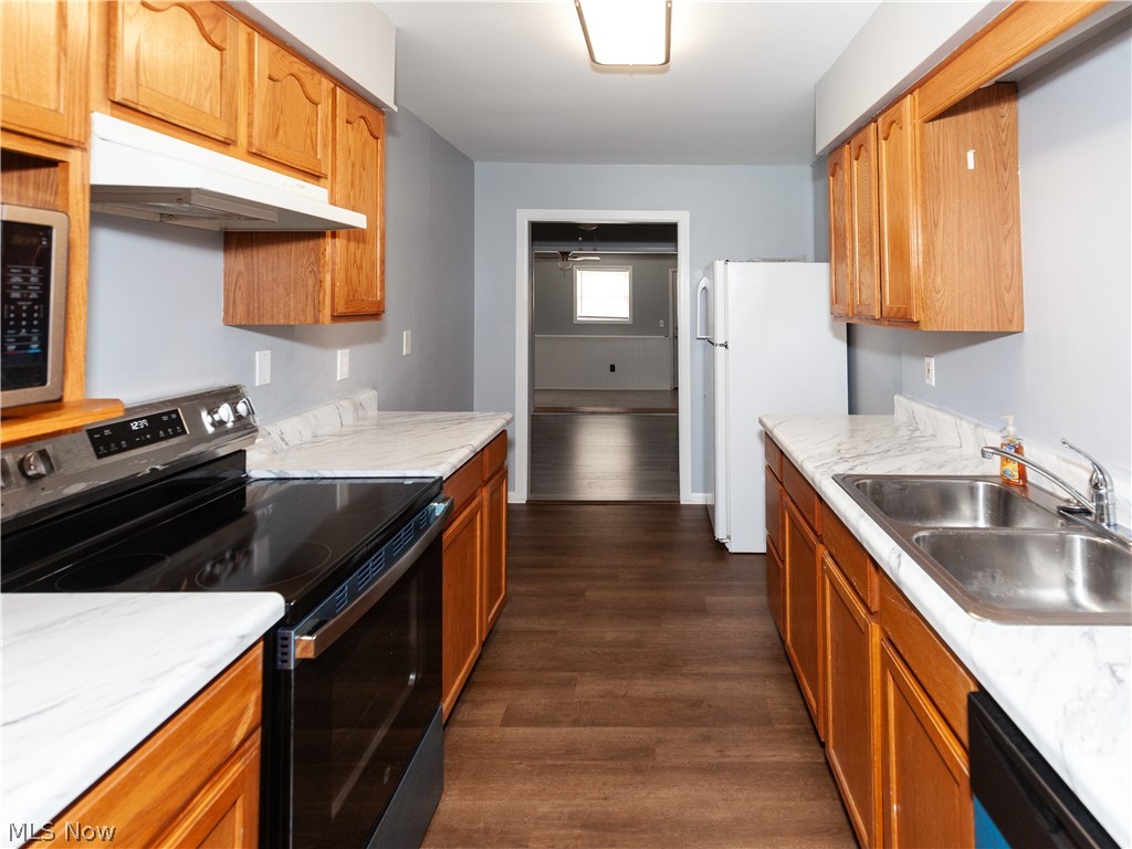 Countryclub Condo - Residential