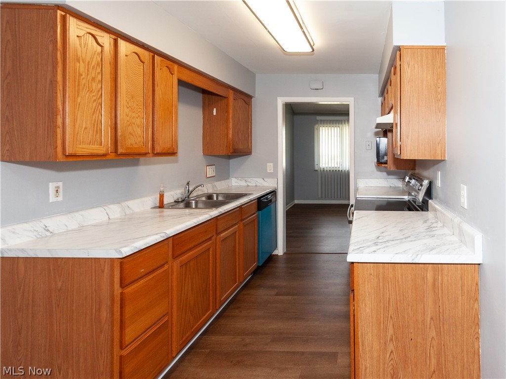 Countryclub Condo - Residential