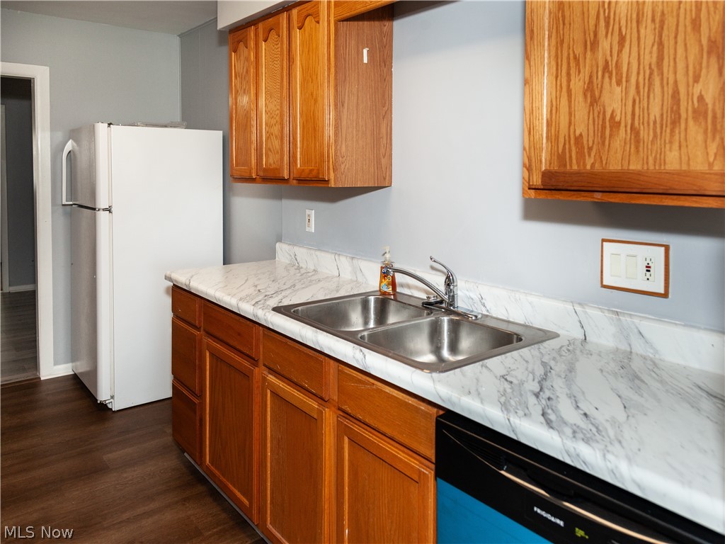 Countryclub Condo - Residential