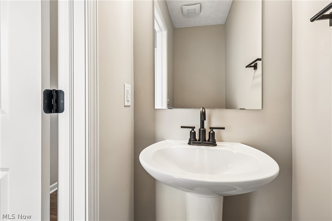 Summit at Forest Lakes - Residential Lease