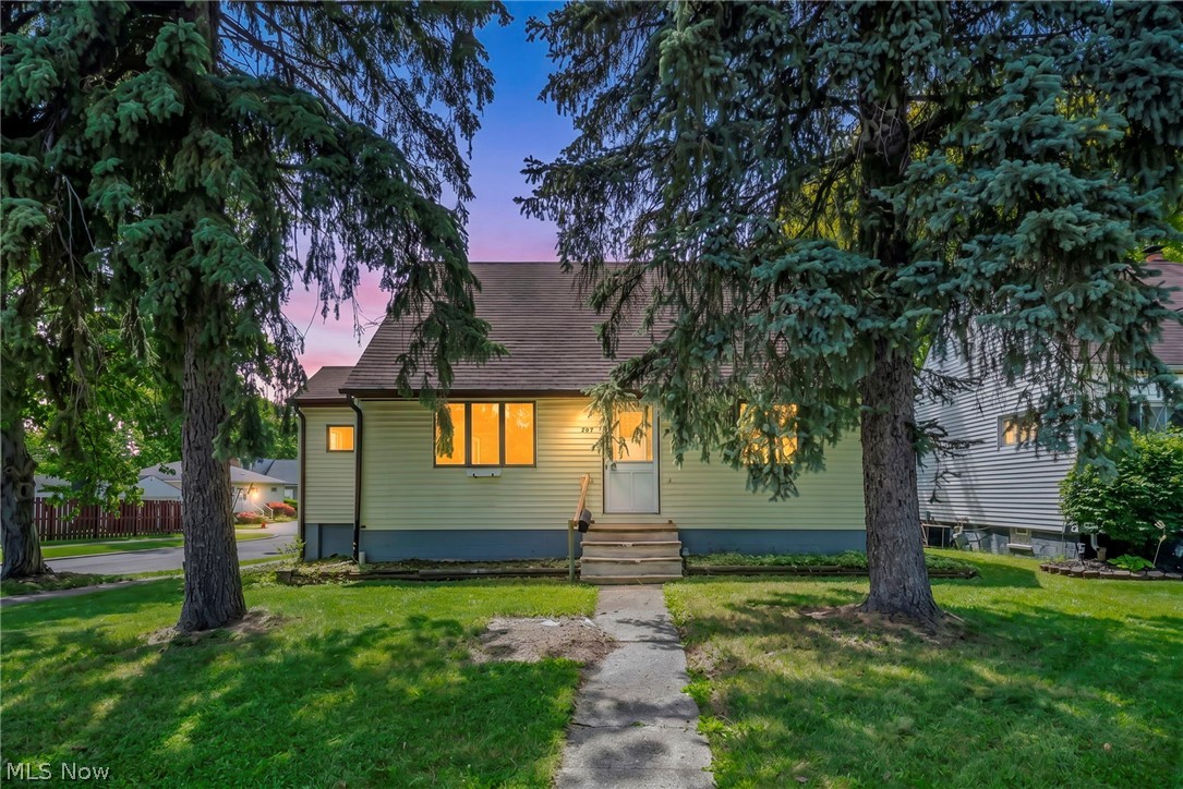 Move-In Ready! 

This fully renovated home on a corner lot in Bedford is ready for its next owners. A brand-new kitchen with modern finishes and functionality, while the flexible first-floor layout includes a bedroom and an additional bonus room perfect for a home office, nursery, or guest space. 

Upstairs, you’ll find three generously sized bedrooms and a fully remodeled bathroom.

The basement offers approximately 700 square feet of additional space with endless potential to be finished into a recreation room, home gym, media room, or additional living area.

Seller is willing to provide a buyer credit toward the roof. Ask agent for details.
