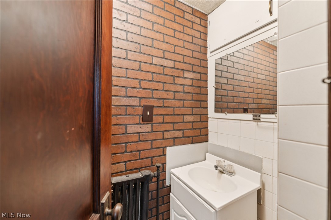 Barberton - Residential Income