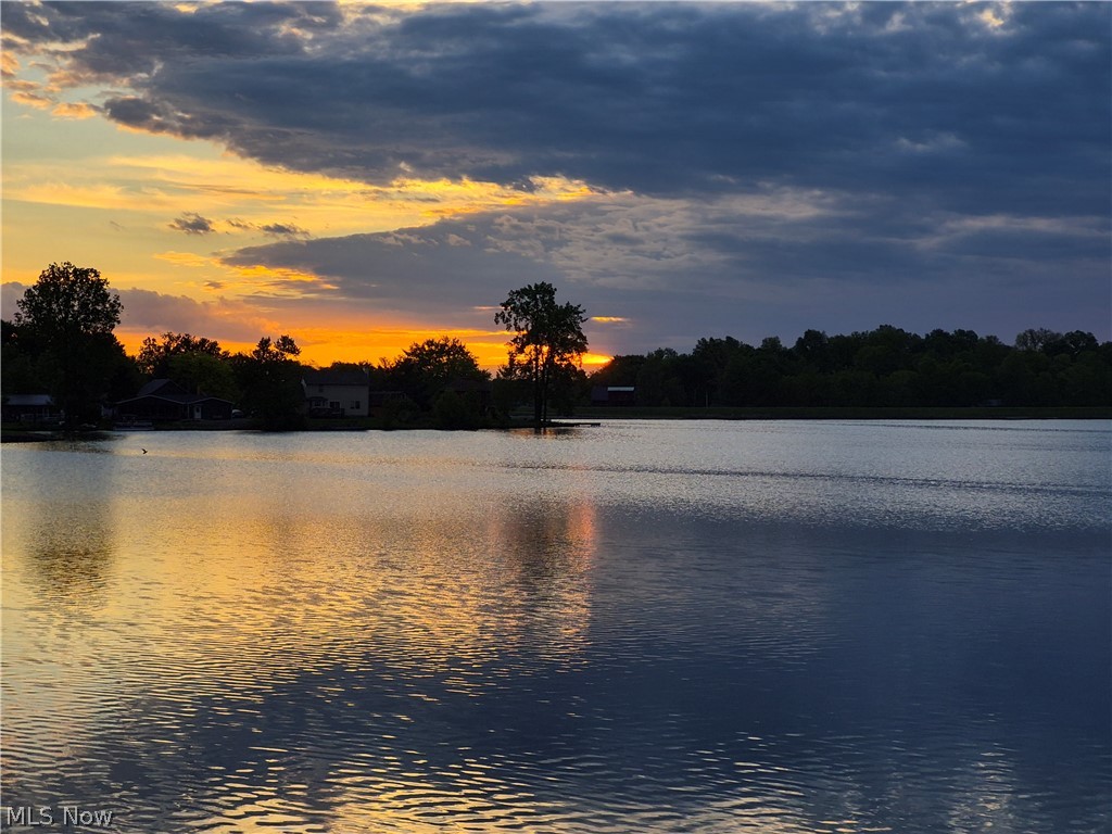Cinnamon Lake - Residential