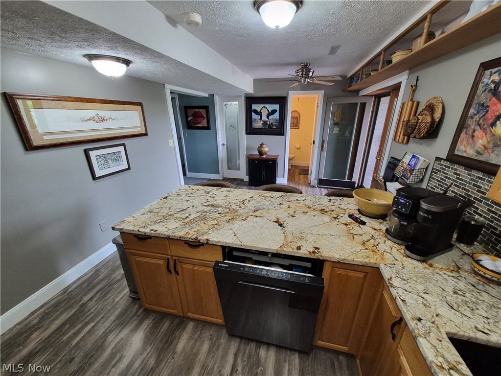 Cinnamon Lake - Residential