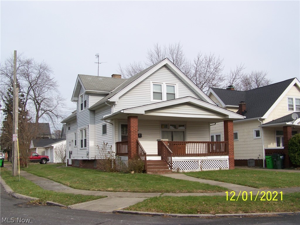 Check out this fully rented two family in a prime location in Garfield Heights! Seller looking for a buyer to assume the POS exterior violations noted by the city. The leases are in effect until 11-1-2022.