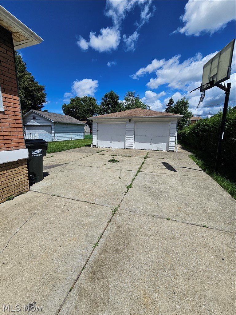 Clemont Realty Cos St Clair - Residential