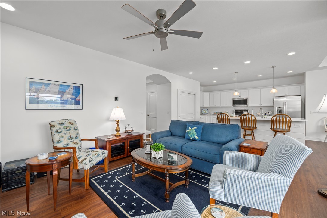 Un 8 Fairway Estates Catawba Isla - Residential