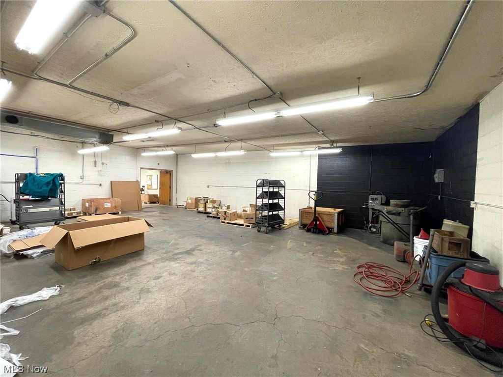 Canton City - Commercial Sale