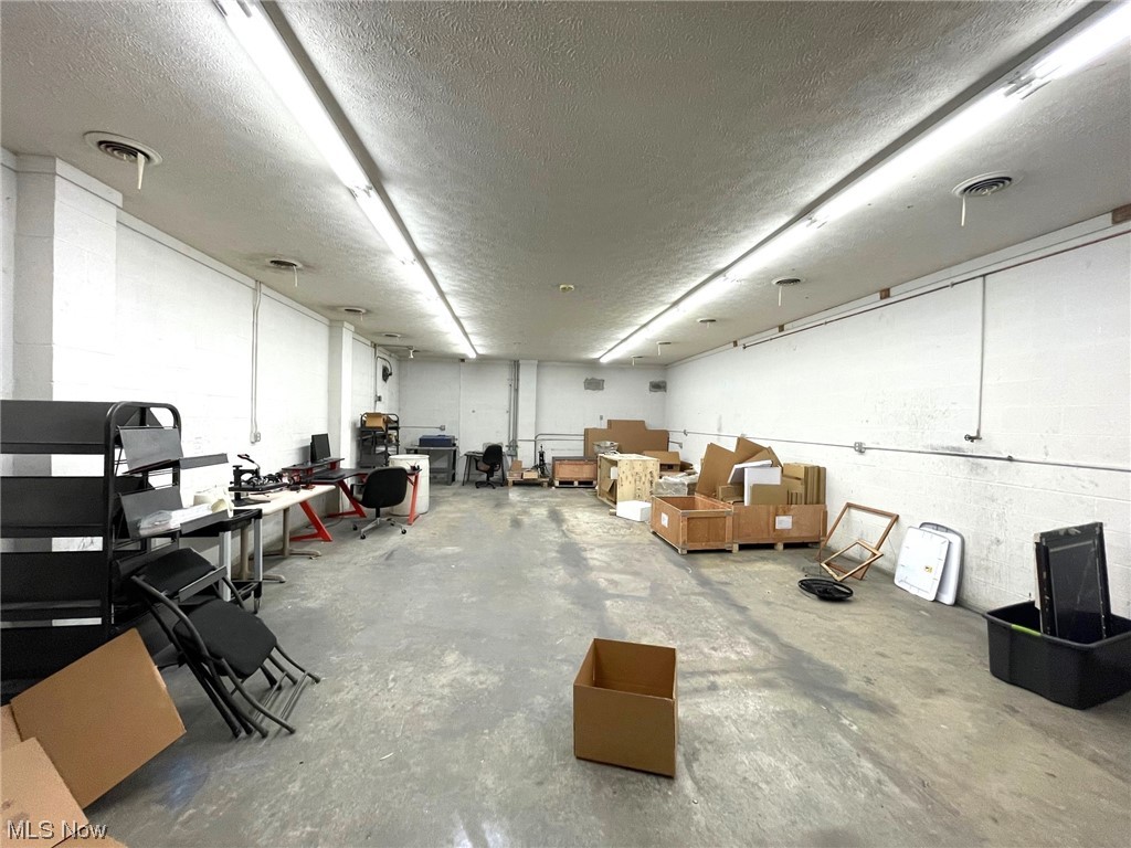 Canton City - Commercial Sale
