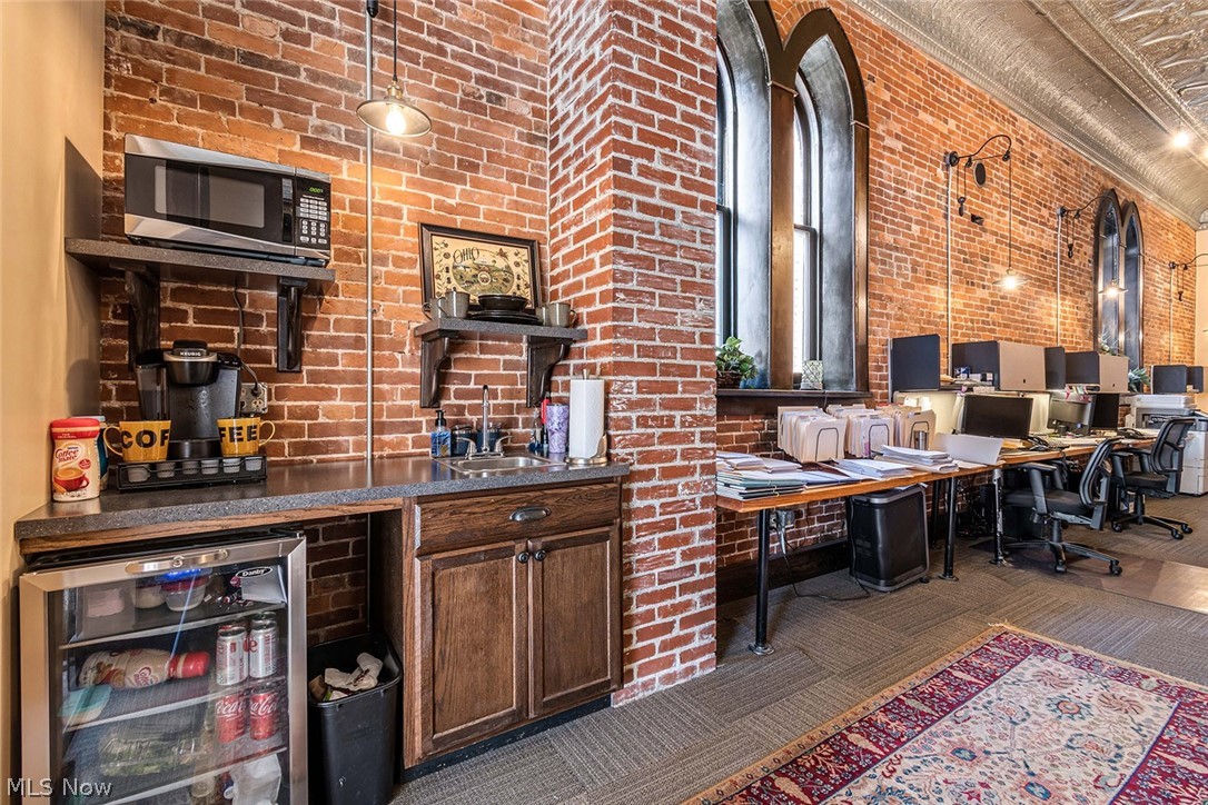 Cadiz Village - Commercial Sale