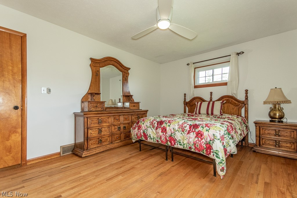 Hildreth Realtys Restful Acre - Residential