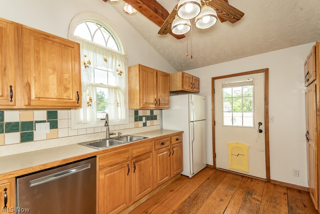 Hildreth Realtys Restful Acre - Residential