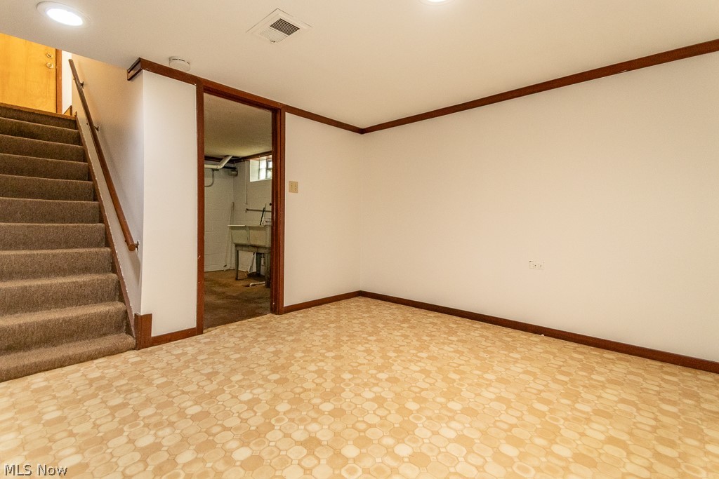 Hildreth Realtys Restful Acre - Residential