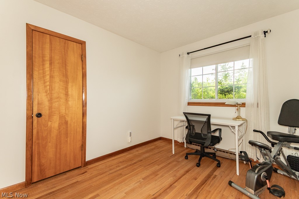 Hildreth Realtys Restful Acre - Residential