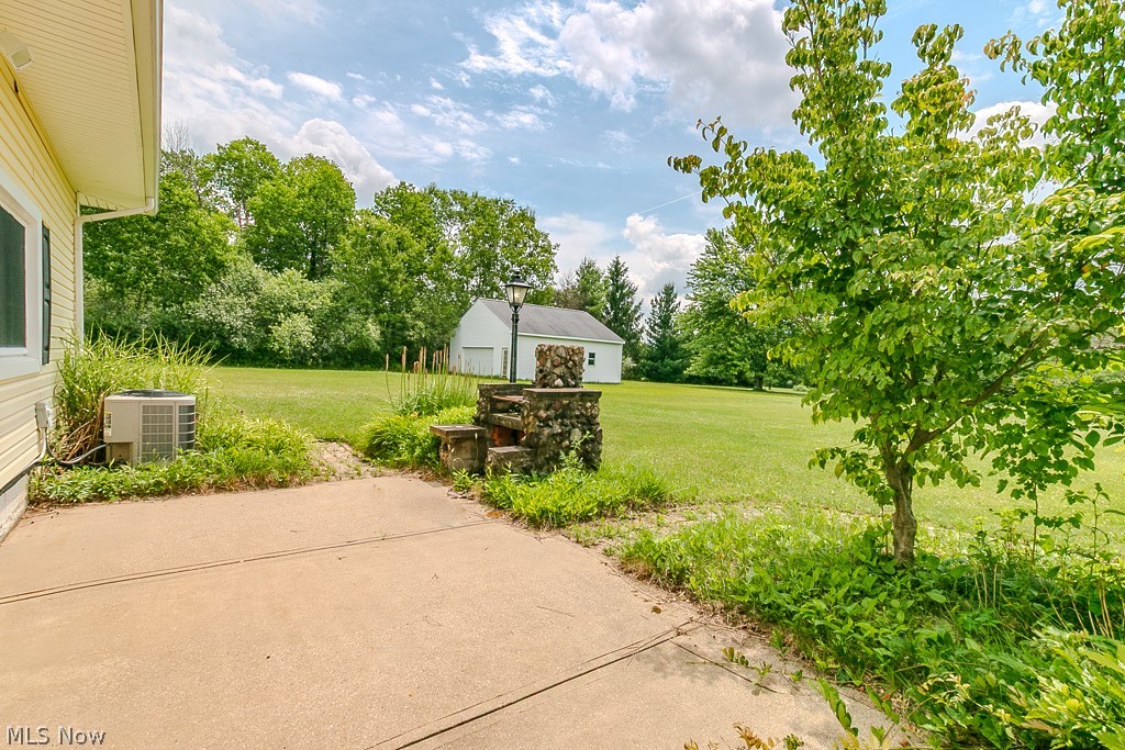 Hildreth Realtys Restful Acre - Residential