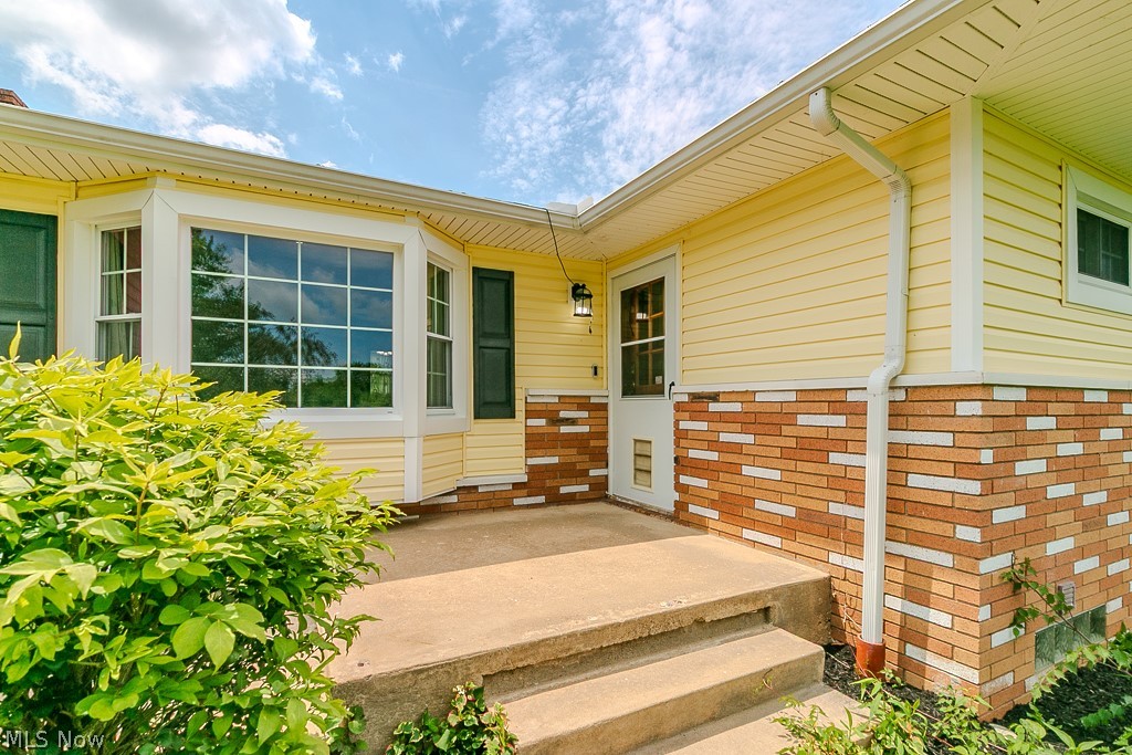 Hildreth Realtys Restful Acre - Residential