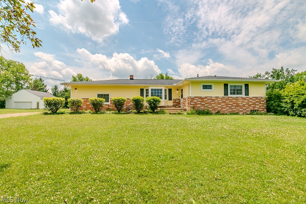 Hildreth Realtys Restful Acre - Residential