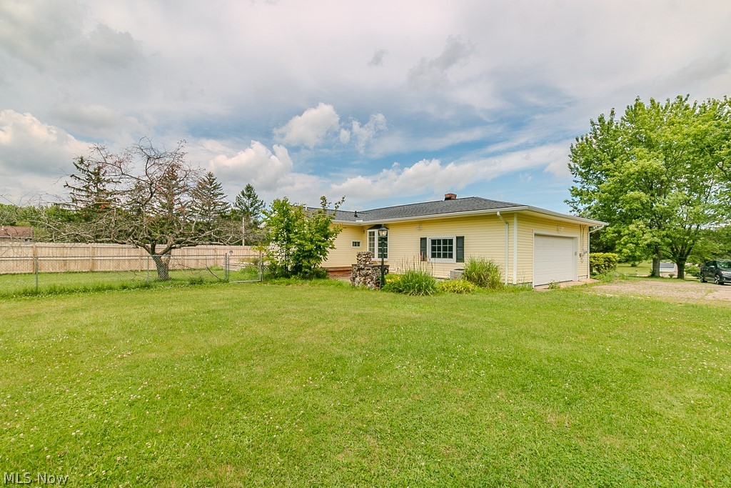 Hildreth Realtys Restful Acre - Residential